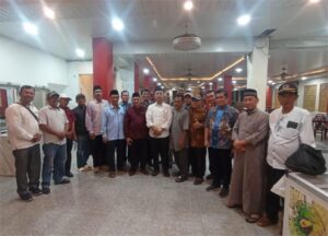 Ketua DPD PSI Kota Depok Binton Nadapdap Silaturahmi dan Buka Puasa Bersama Tokoh Agama dan Tokoh Masyarakat Lurah Meruyung